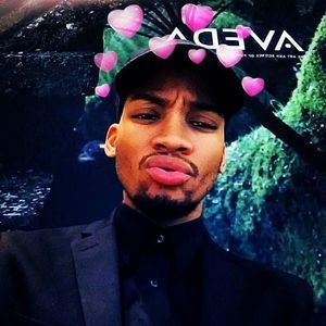 Meet your Posher, Lawrence